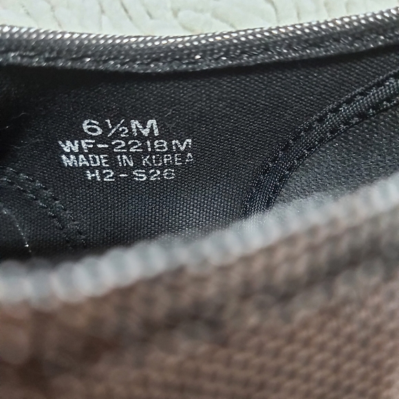 Keds silver metallic shoes- size 6.5 - Picture 3 of 8